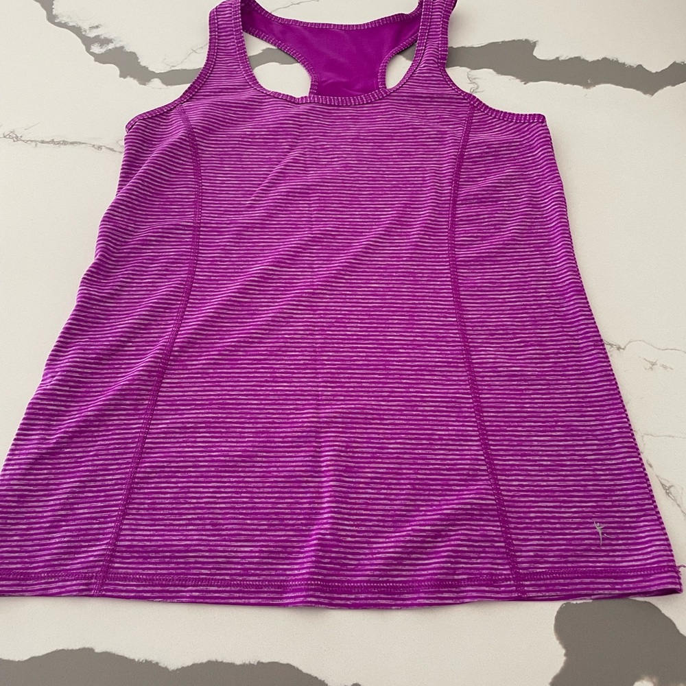 Athletic tank top